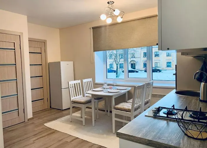 Platform 2 Apartment